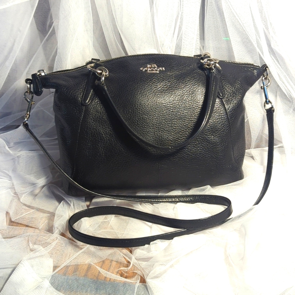 EUC Coach pebbled leather small Kelsey Satchel crossbody bag